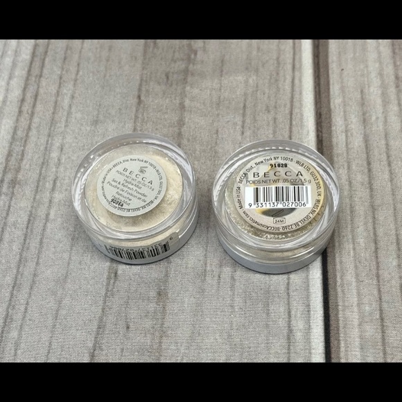 2 Becca Hydra Mist Set & Refresh Powder 1.5g (.05oz) - Picture 3 of 3
